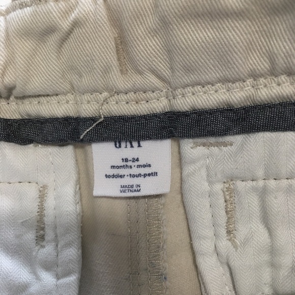 18-24m (6/$20) Cream Cotton Dinosaur-Print Casual Shorts - Picture 4 of 6